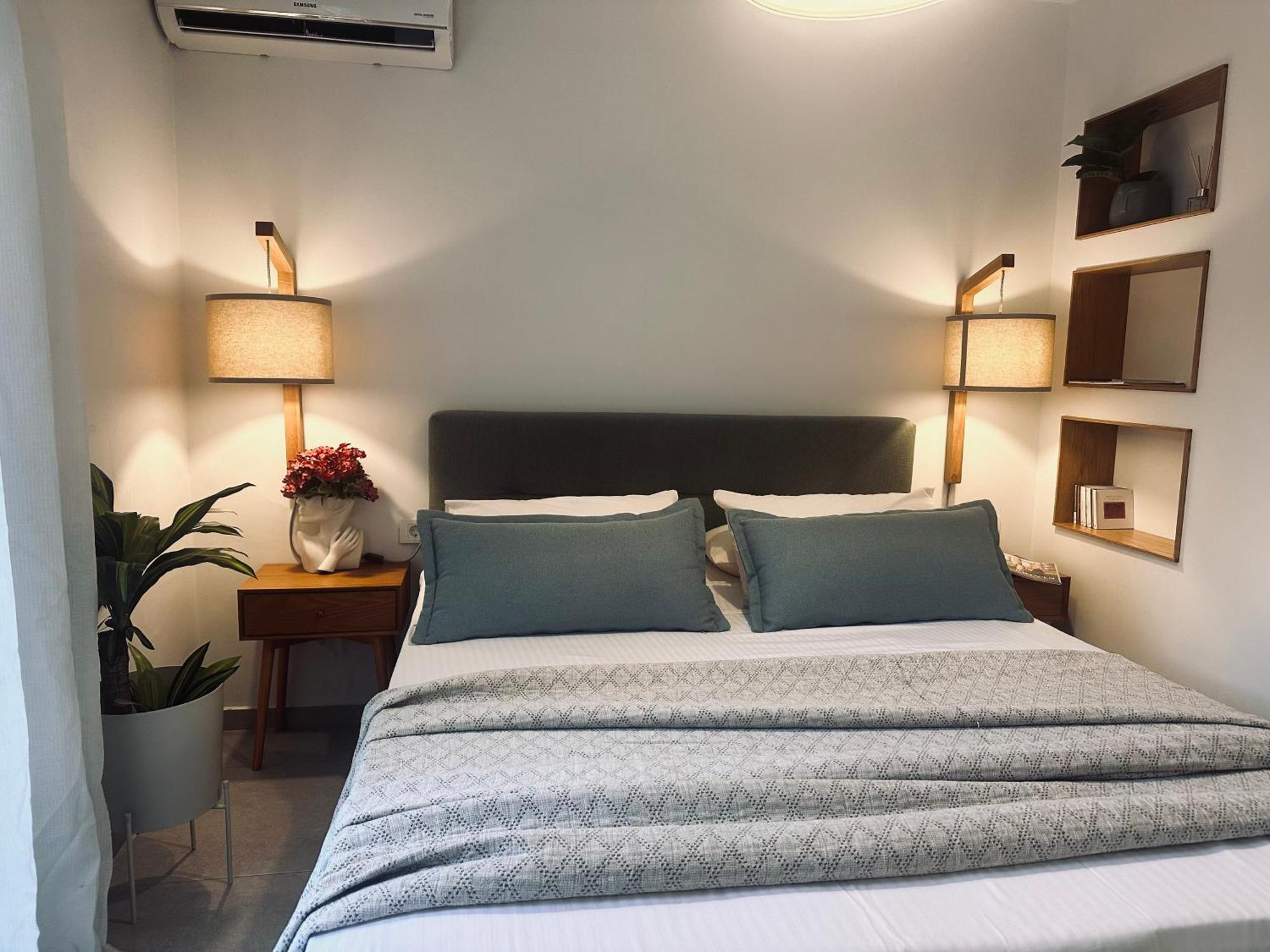 Tzane Luxury Suites Zakynthos Town Exterior photo